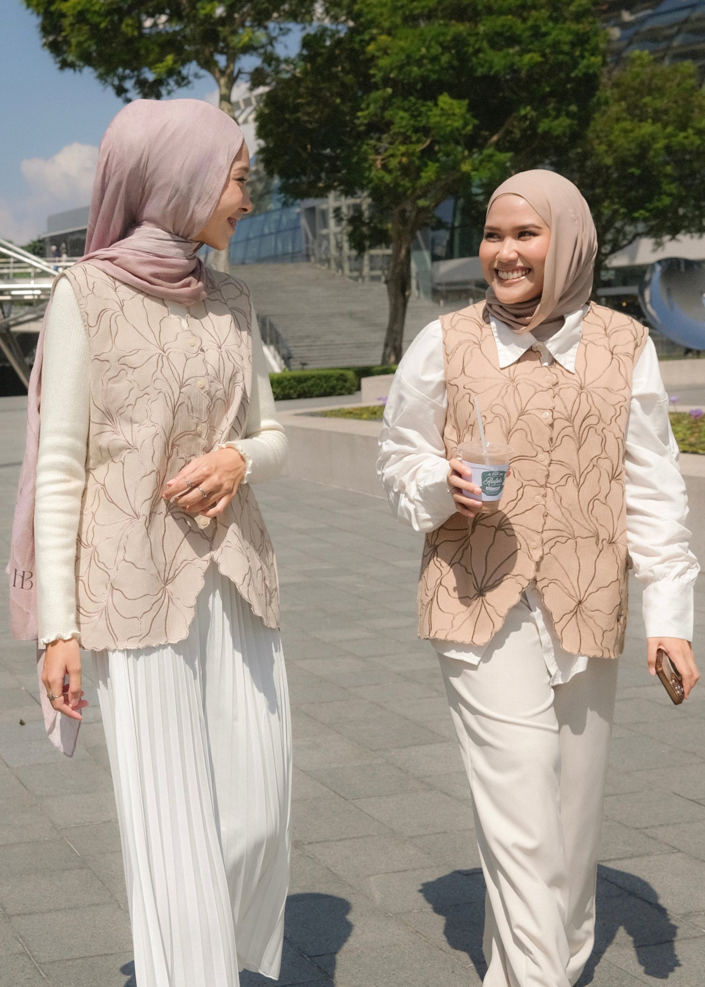 Elly Embroidered Vest (Beige)