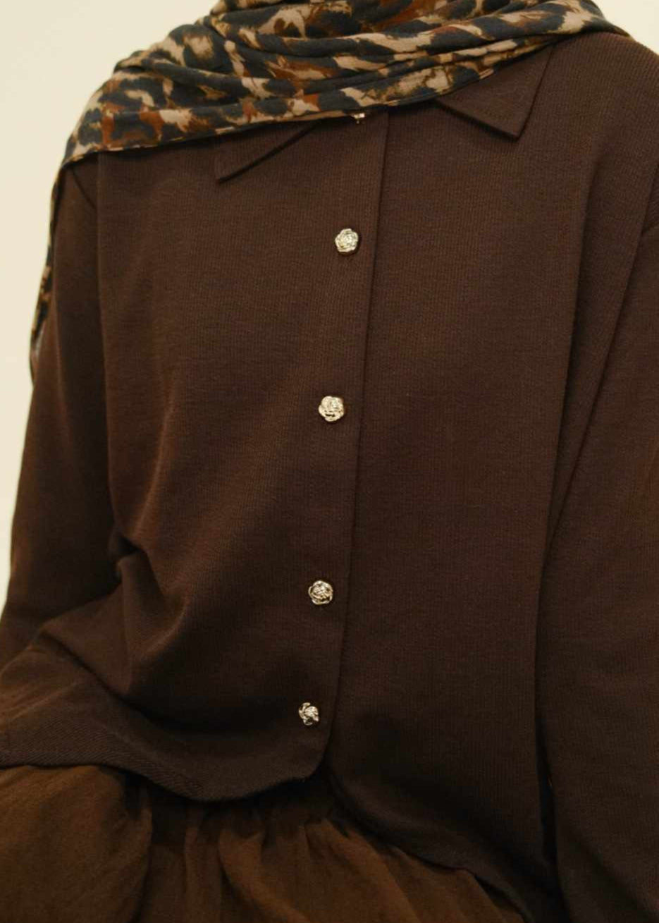 V-Hem Button Shirt (Brown)