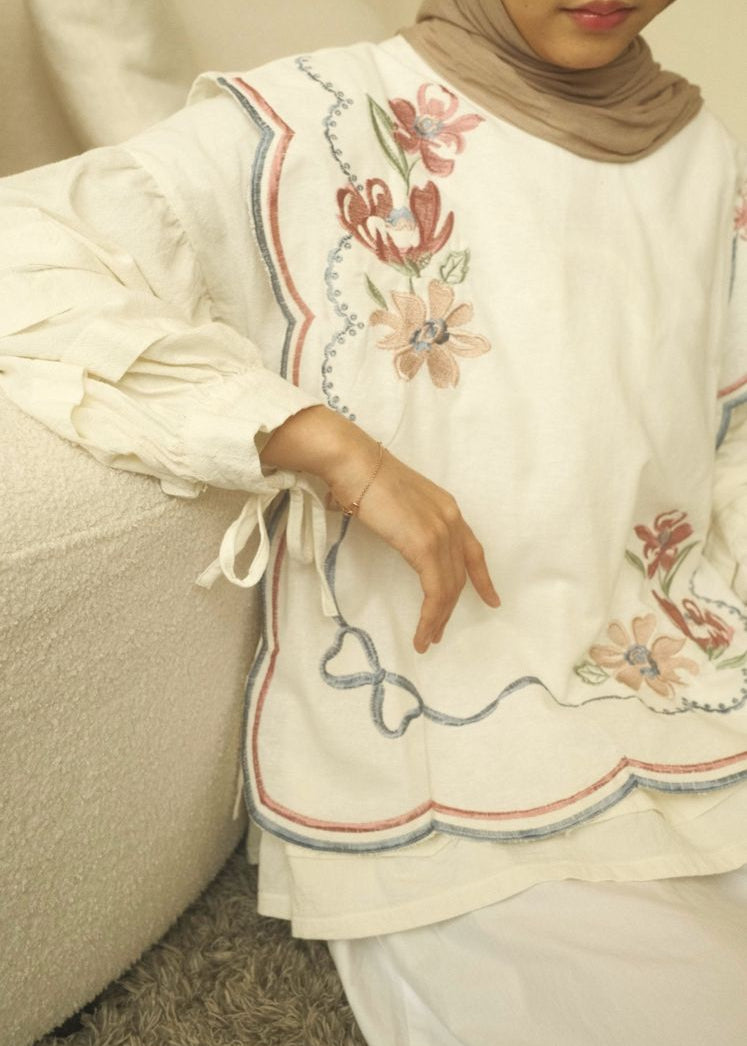 Scallop Embroidered Vest (White)