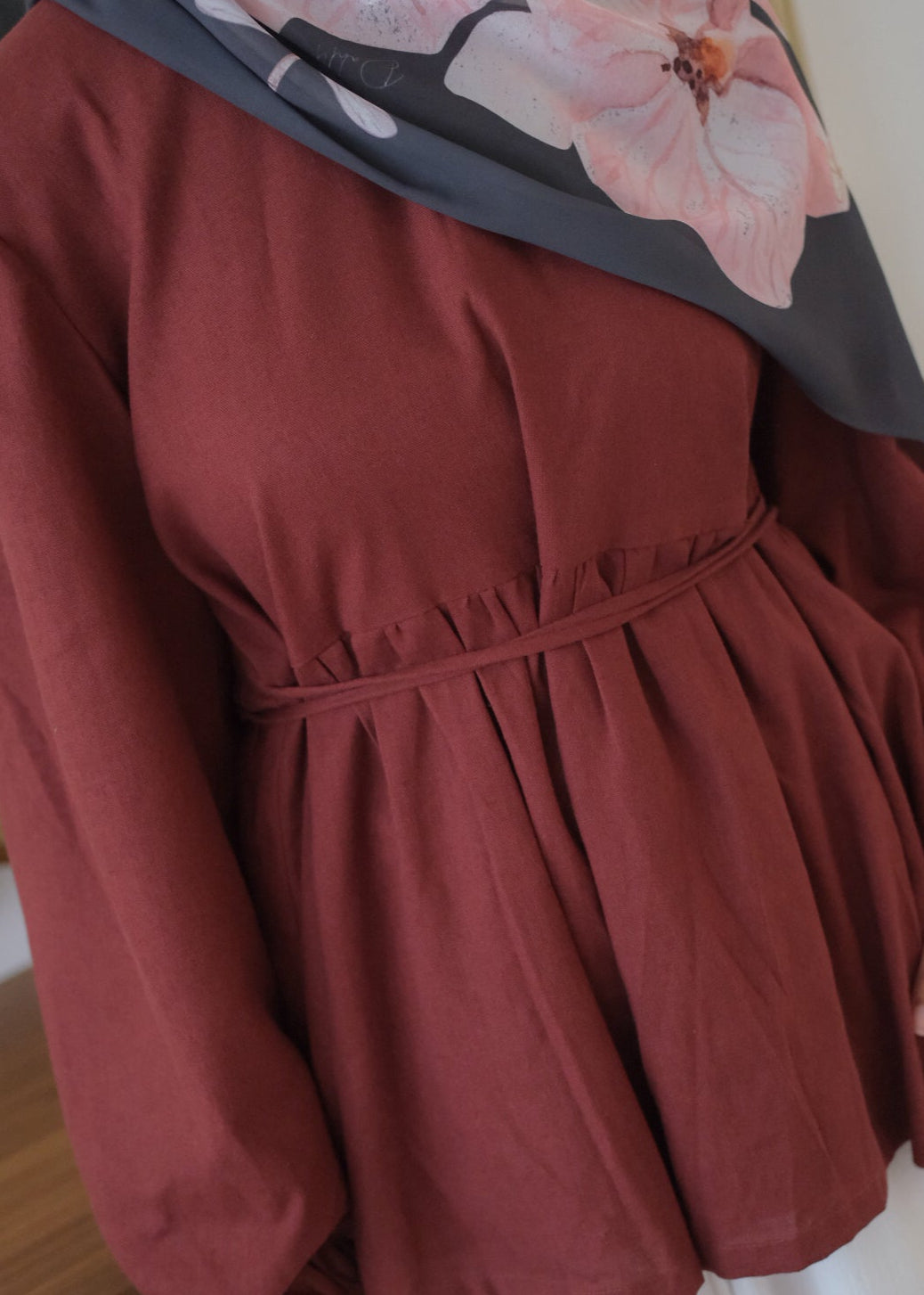 Thea Linen Top (Bordeaux)