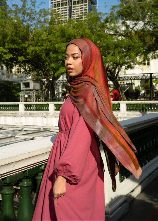 Kira Linen Dress (Strawberry)