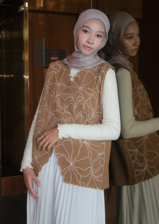 Elly Embroidered Vest (Brown)